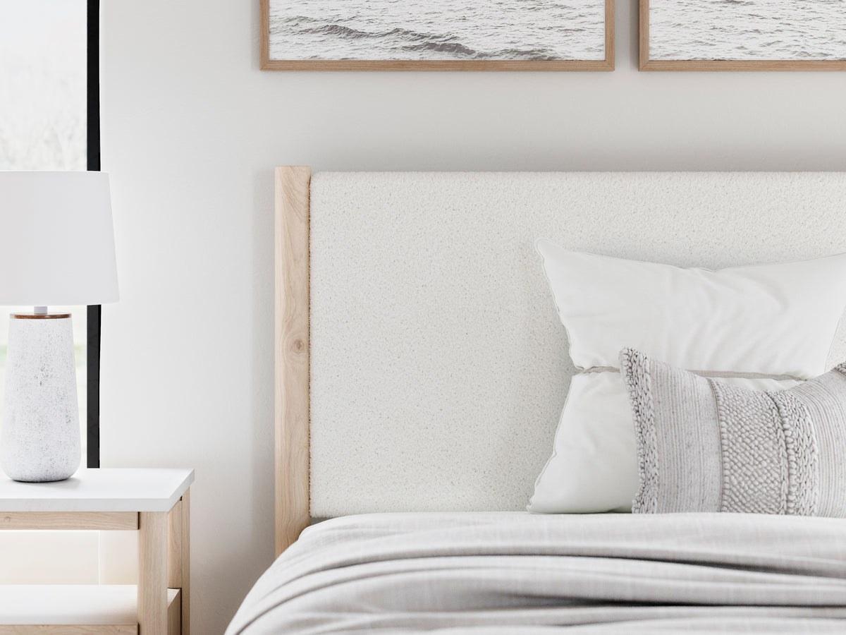 Cama Cadmori Queen con plataforma tapizada en dos tonos