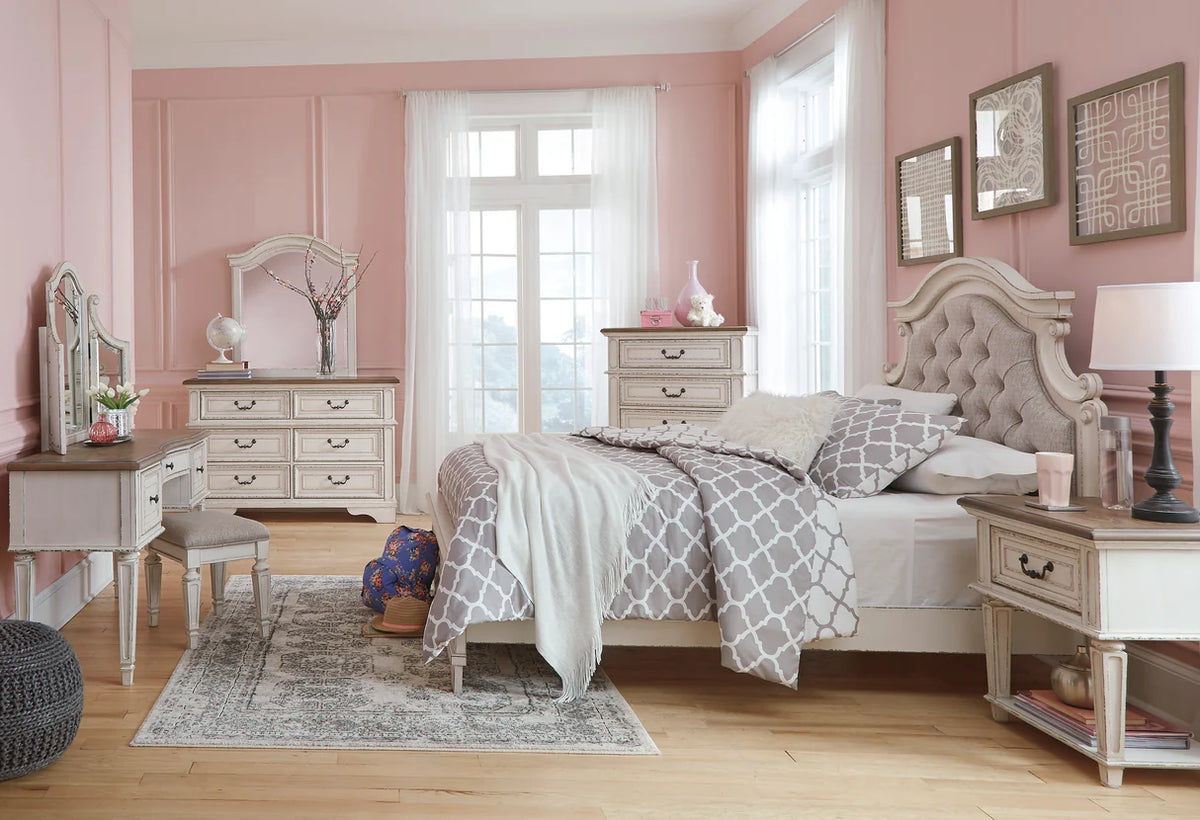 Realyn Chipped White Upholstered Youth Panel Bedroom Set