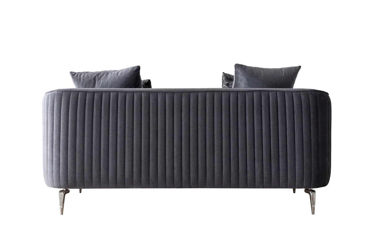 Sofá y loveseat de terciopelo marfil Helena
