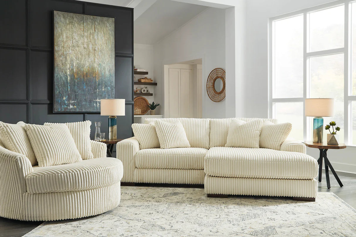 Lindyn 2-Pieces Sectional with Chaise