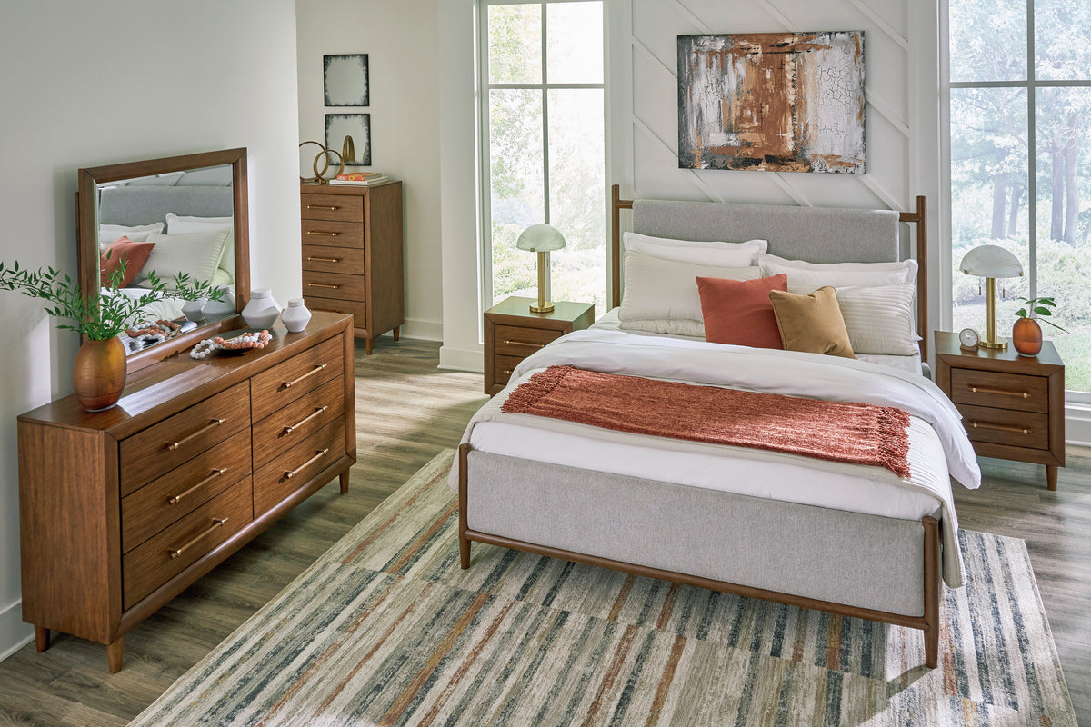 Lyncott Brown Queen Upholstered Panel Bed