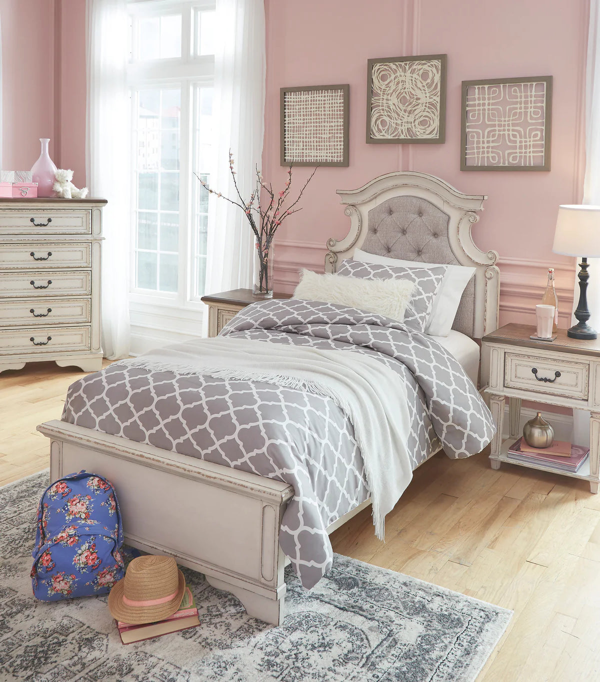 Realyn Chipped White Upholstered Youth Panel Bedroom Set