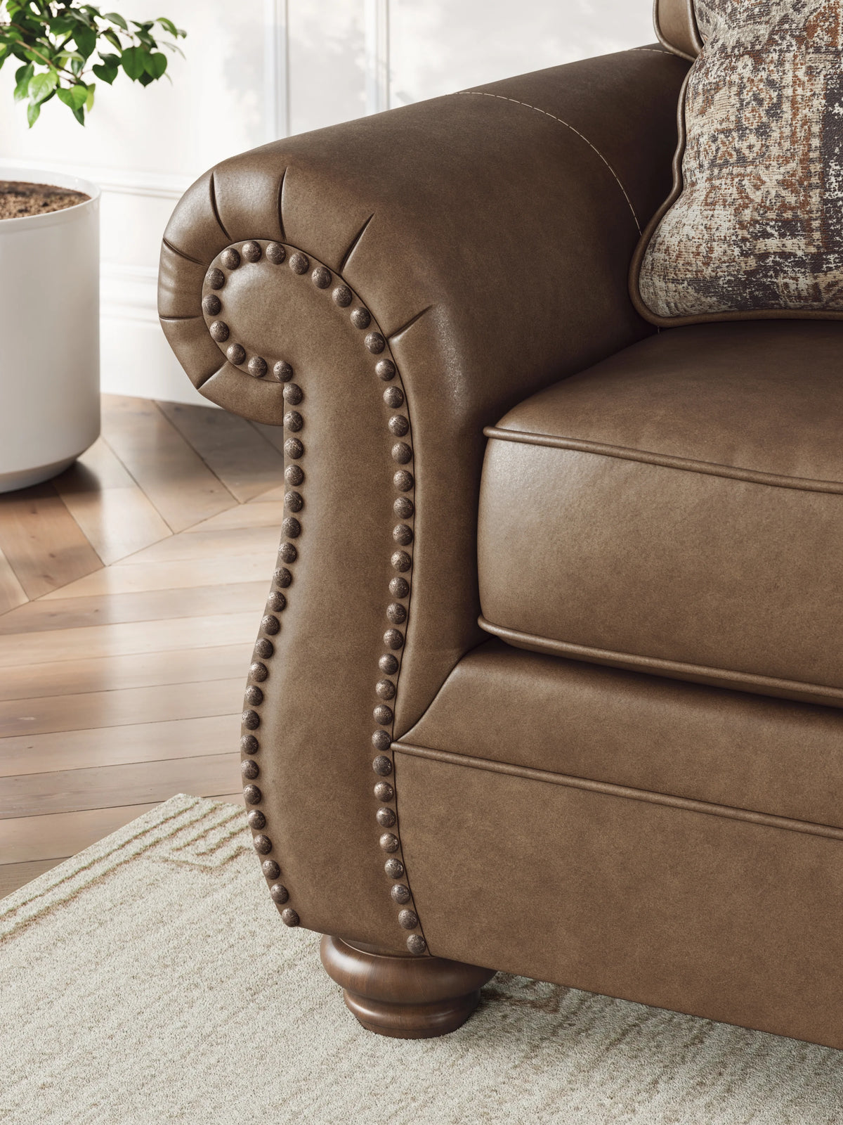 Chasemore Traditional Living Room Set