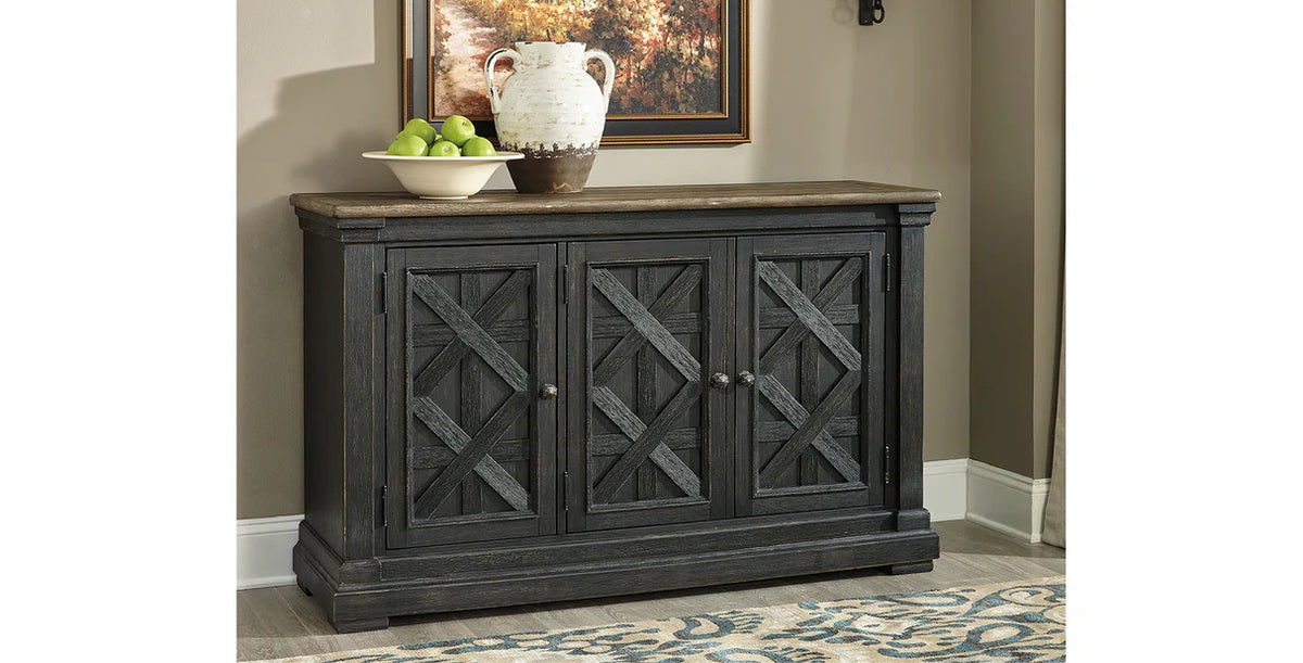 Tyler Creek Black & Gray Dining Server