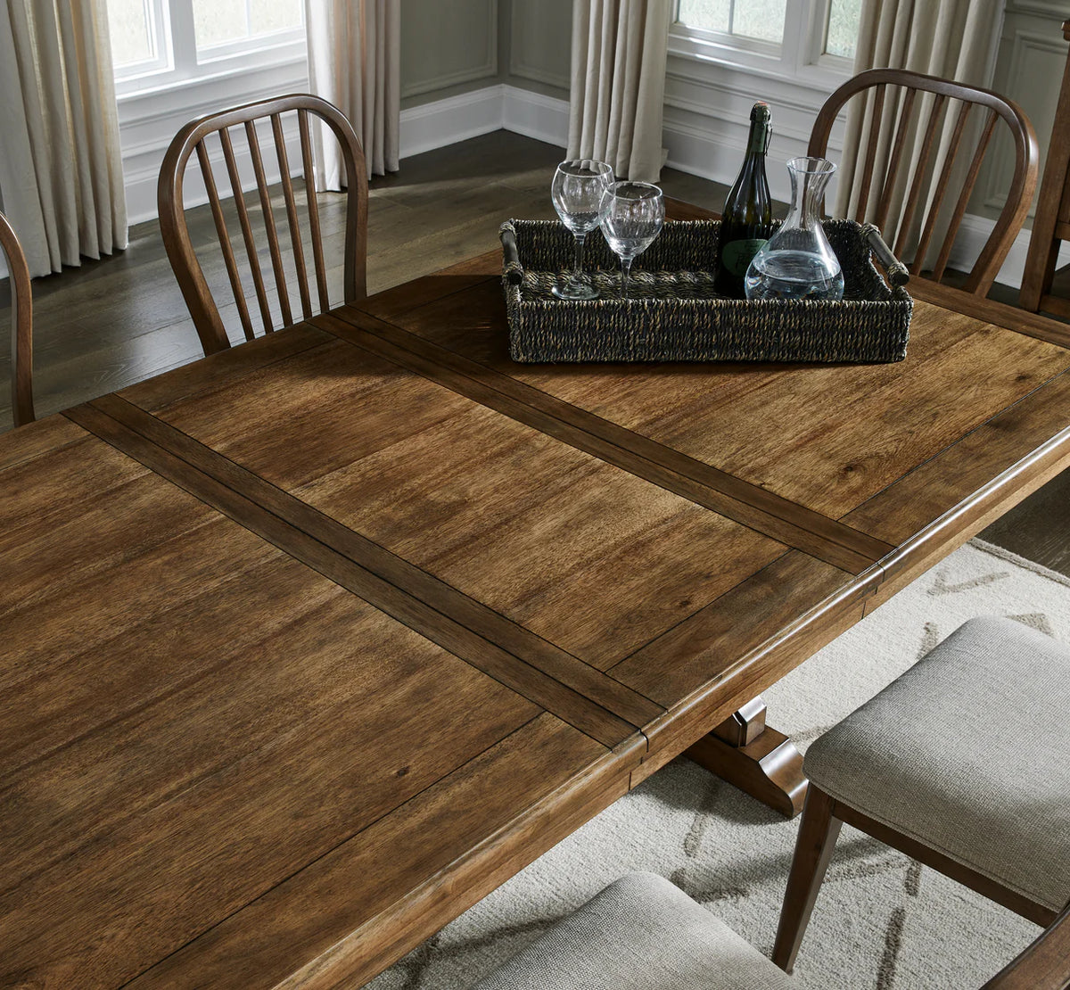 Sturlayne Brown Dining Table & 6 Chairs