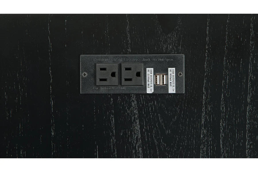 Treytown Black Chairside Table with USB Charging