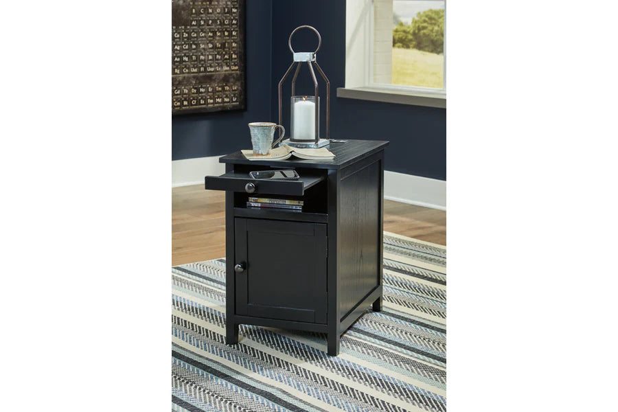 Treytown Black Chairside Table with USB Charging