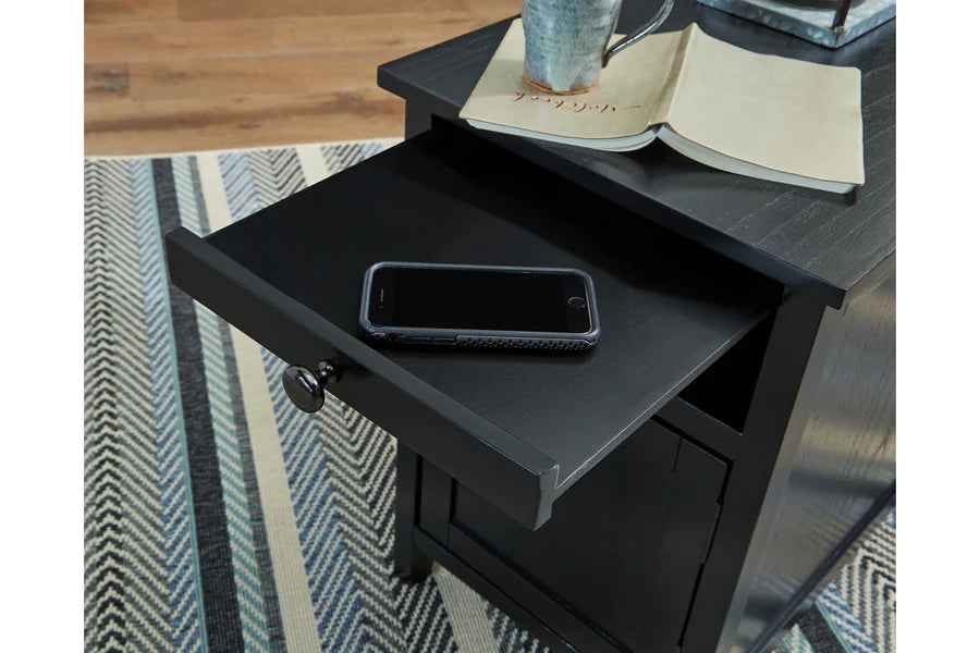 Treytown Black Chairside Table with USB Charging