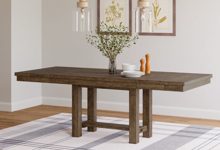 Moriville Nutmeg Extension Table & 6 Chairs