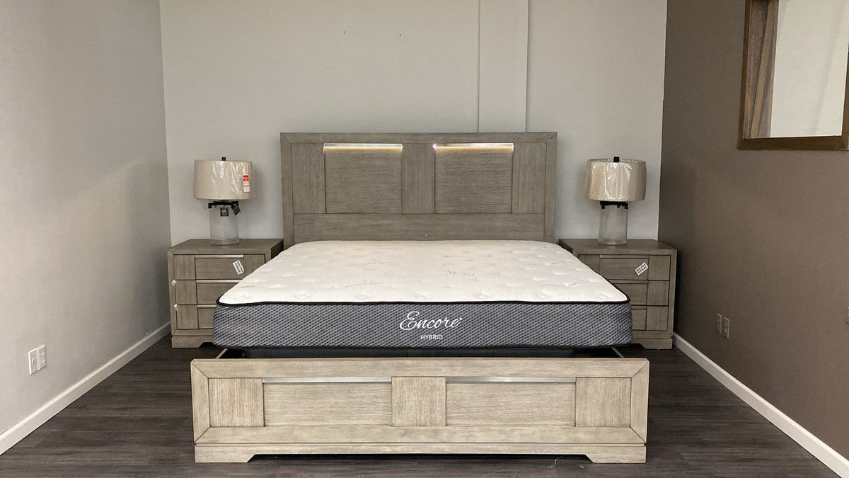 Kelis King Bed with 2 Nightstands