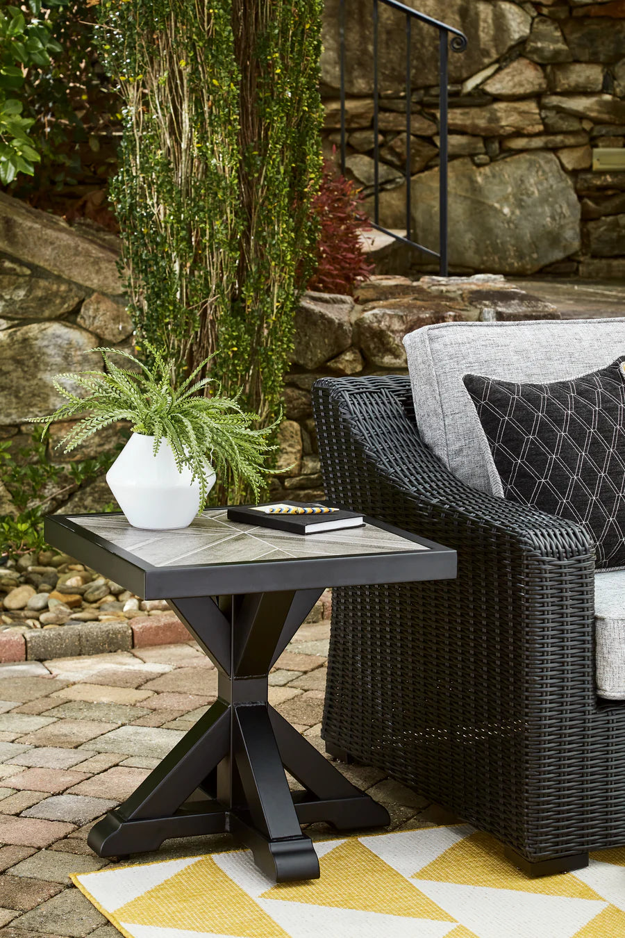 Beachcroft Black Outdoor End Table