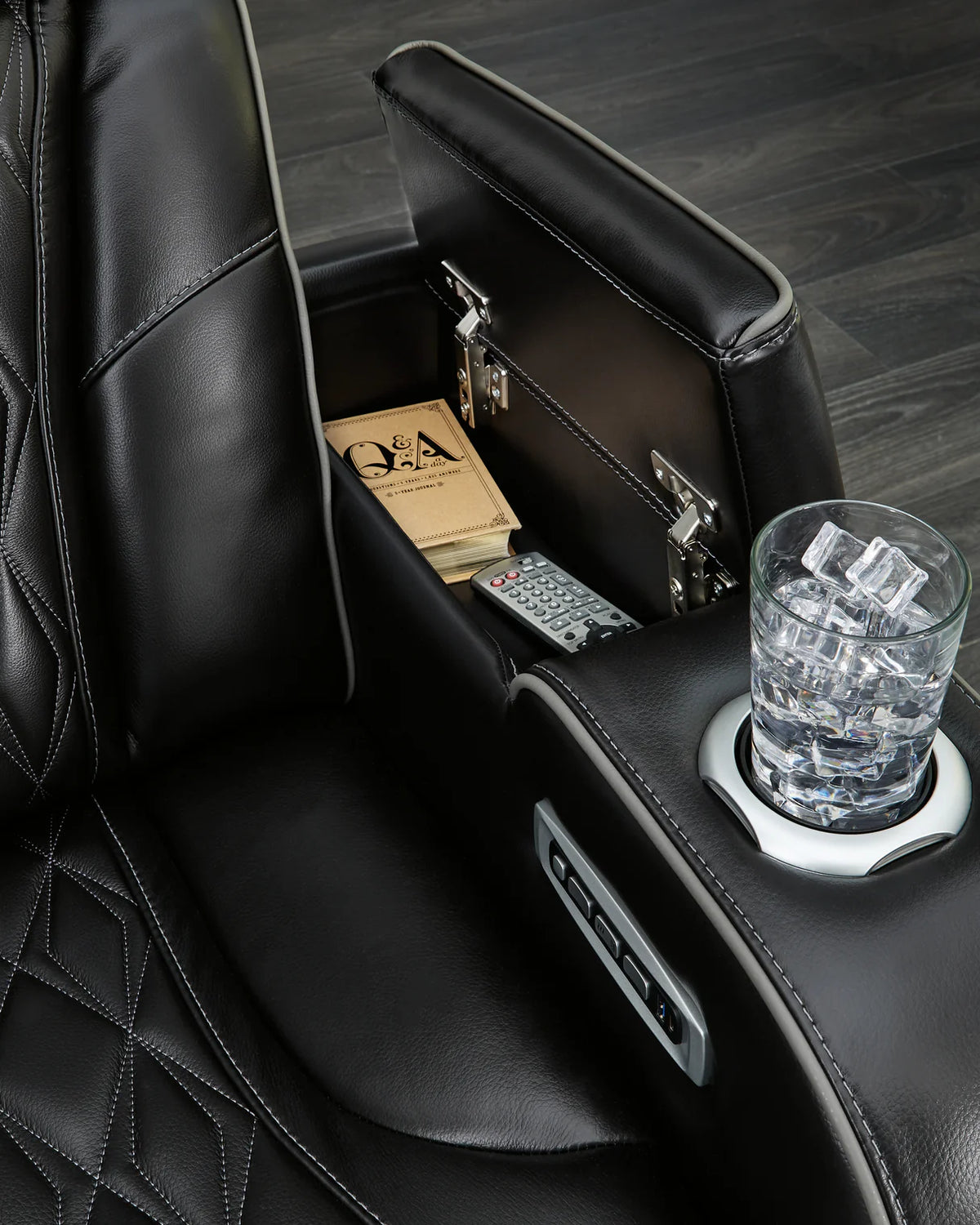 Silla decorativa Peacemaker Brown
