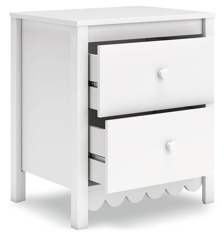 Hallityn White Youth Platform Bedroom Set