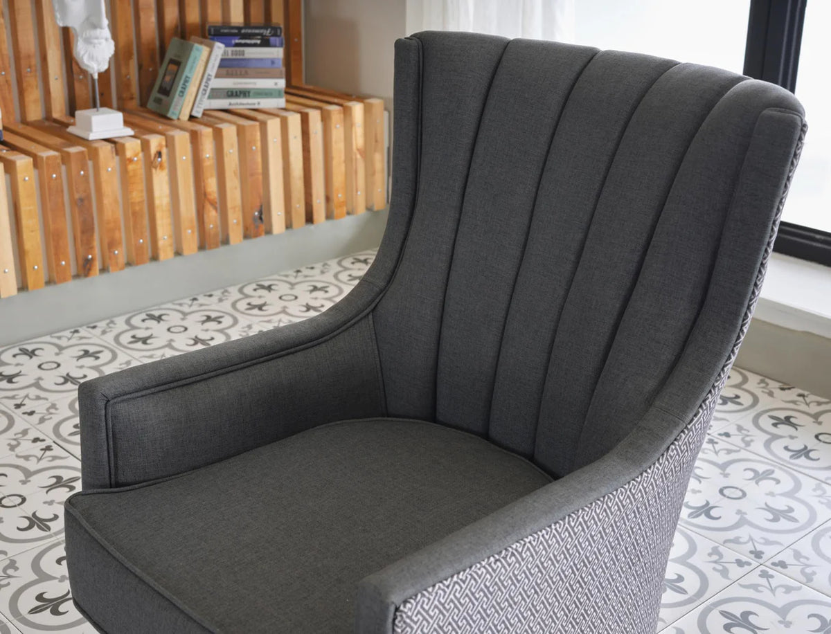 Silla decorativa Peacemaker Brown